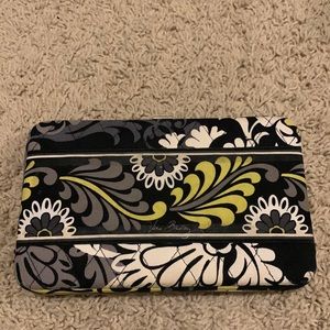 Vera Bradley wallet/clutch